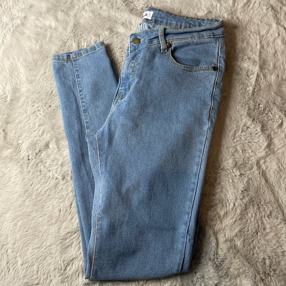 NWOT Between U2 Denim Light Blue Skinny Jeans Size 7